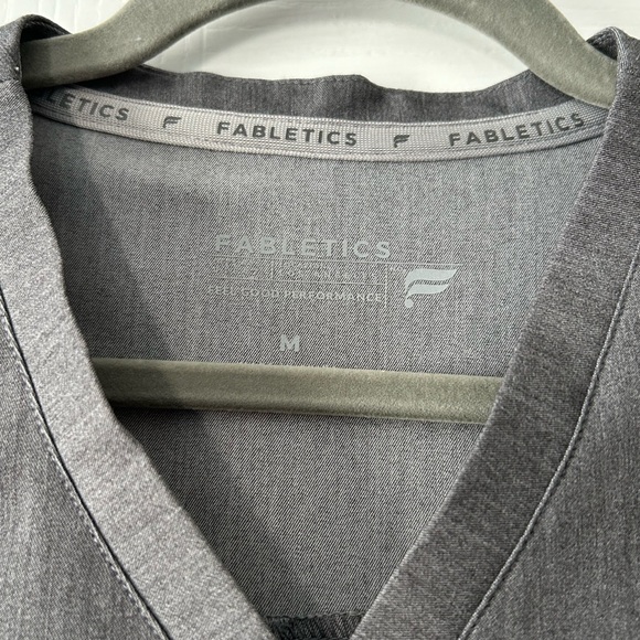 Fabletics Scrub Set - Picture 5 of 8